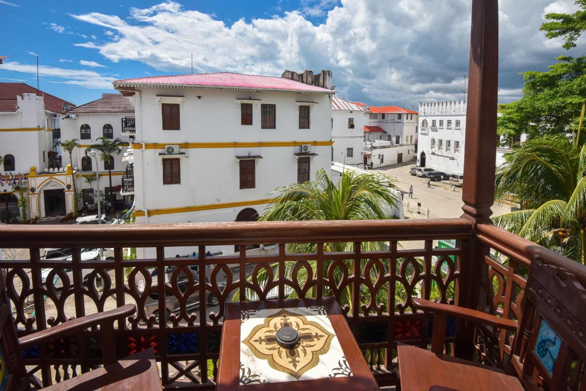 เตมโบ เฮาส์ โฮเต็ล แอนด์ อพาร์ตเมนท์ Hotel Zanzibar ภายนอก รูปภาพ